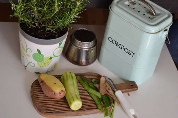 Comment utiliser les déchets de jardin pour un compostage efficace ?